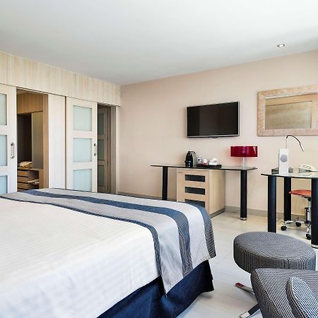 The Level At Melia Sevilla Luaran gambar