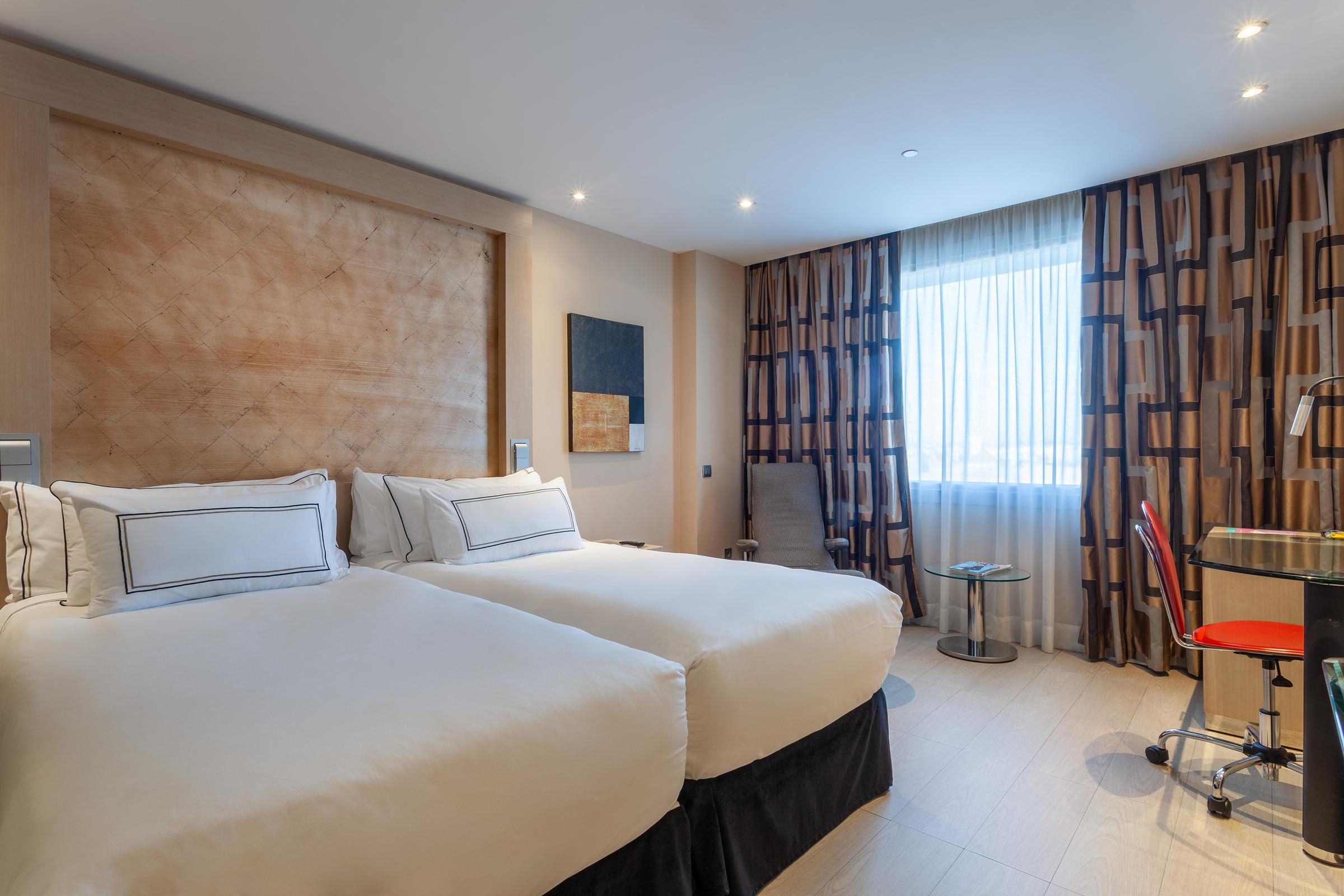 The Level At Melia Sevilla Luaran gambar