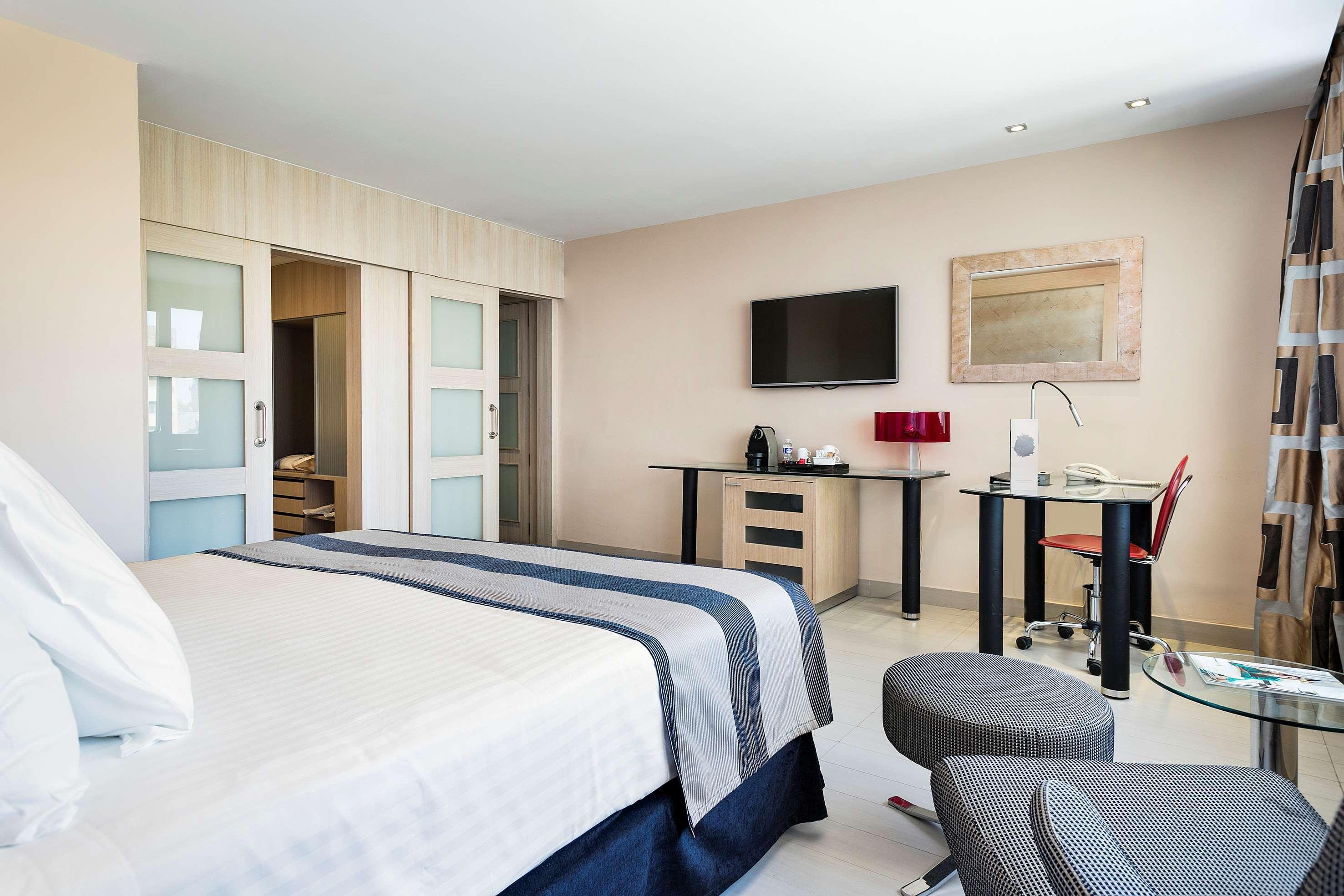 The Level At Melia Sevilla Luaran gambar
