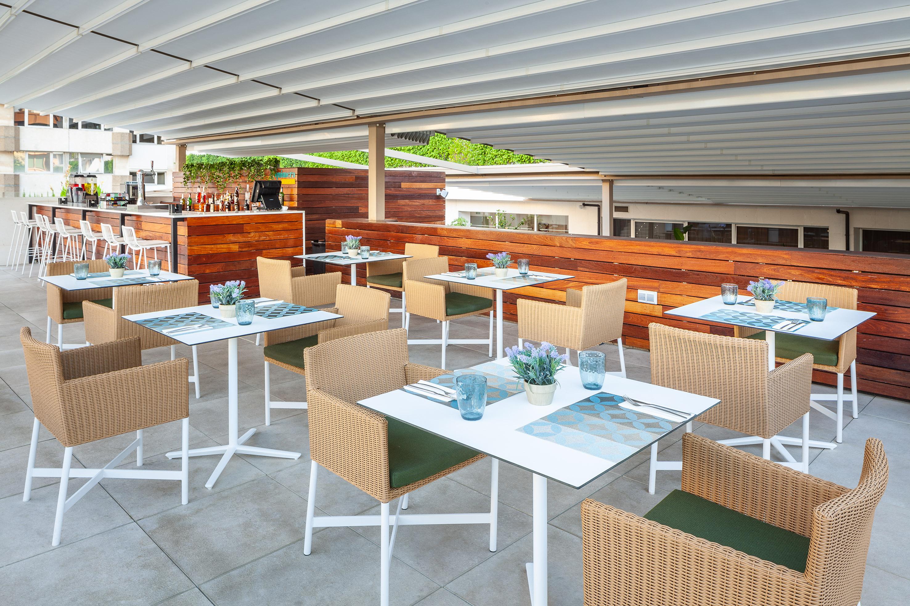 The Level At Melia Sevilla Luaran gambar