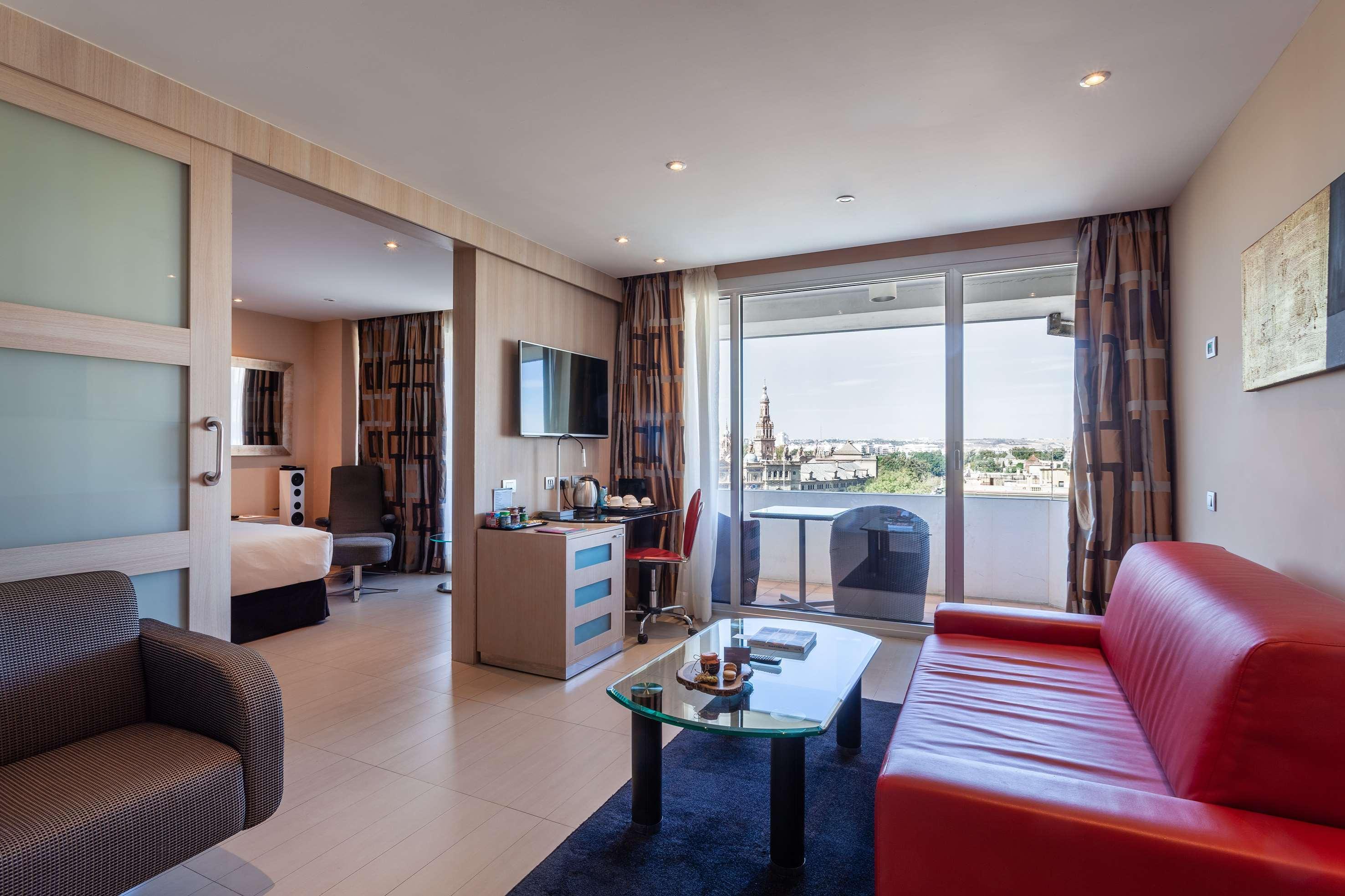 The Level At Melia Sevilla Luaran gambar