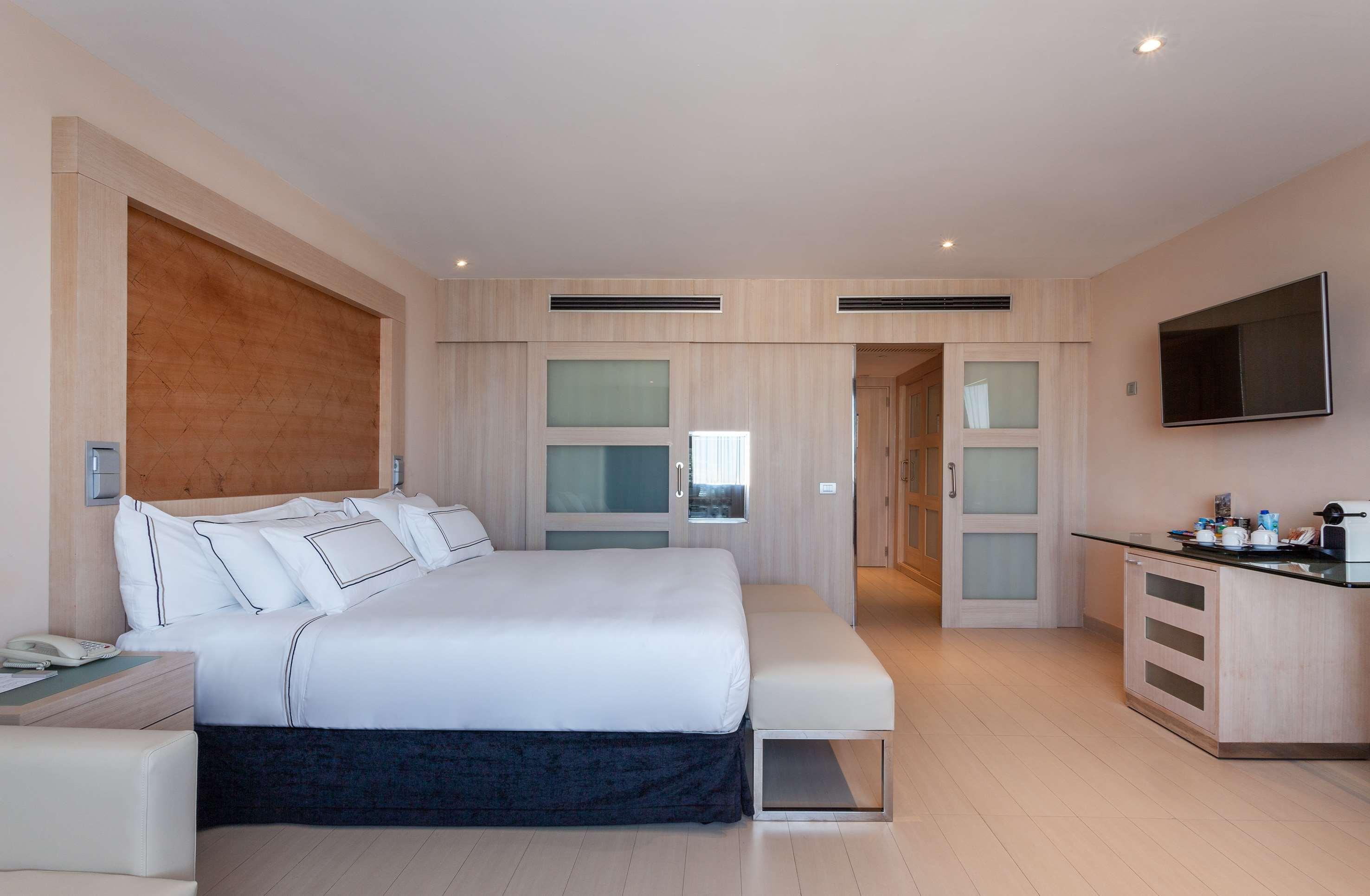 The Level At Melia Sevilla Luaran gambar