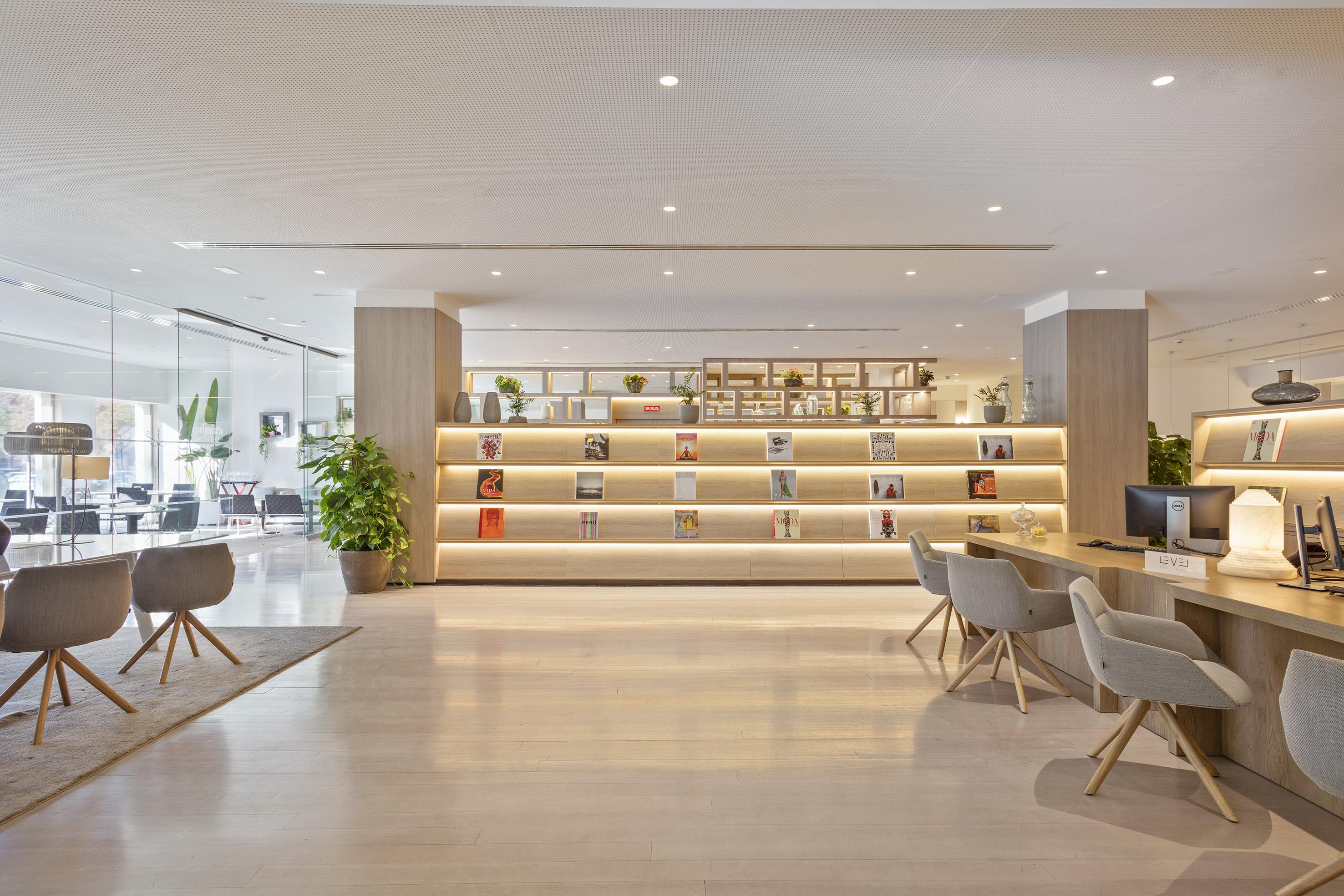 The Level At Melia Sevilla Luaran gambar