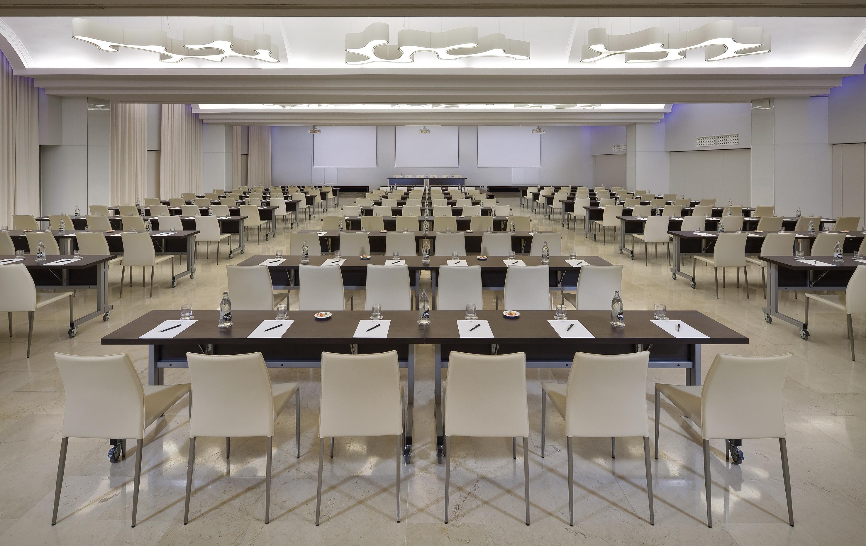 The Level At Melia Sevilla Luaran gambar