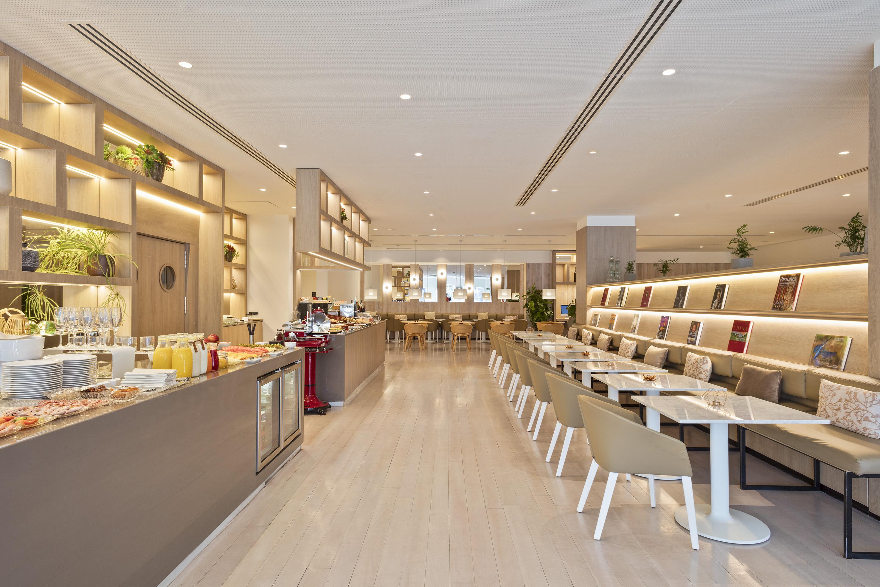 The Level At Melia Sevilla Luaran gambar