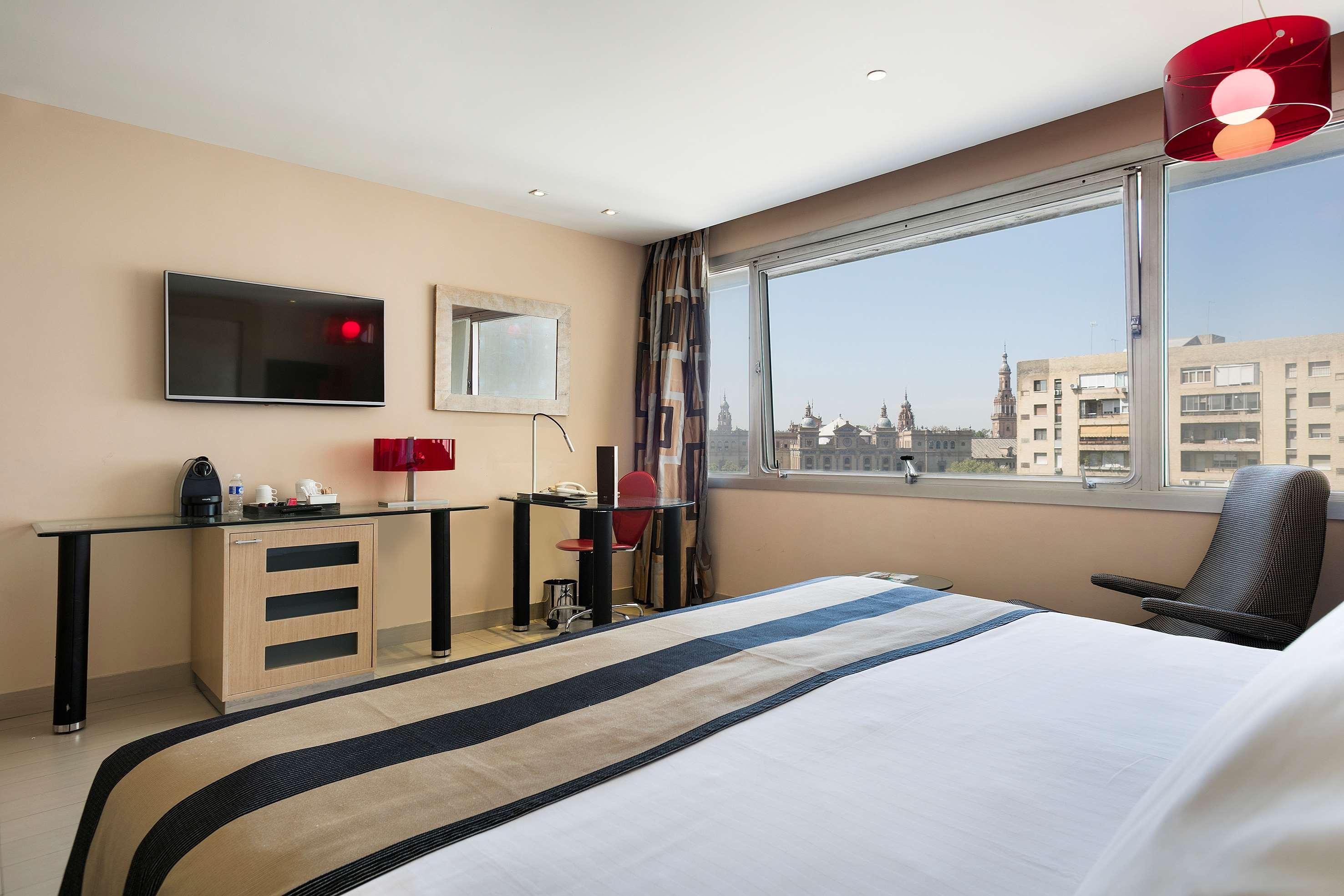 The Level At Melia Sevilla Luaran gambar